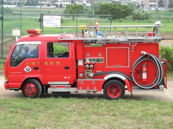 普通の消防ポンプ車